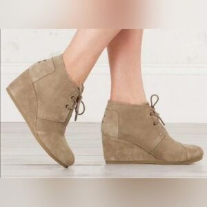 TOMS Desert Wedge Ankle Booties Womens Size 7